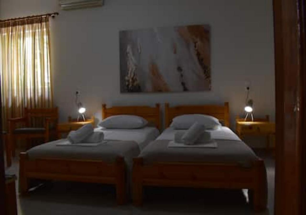 Polemarhos Guest House 6 กาลัมปากา ภายนอก รูปภาพ